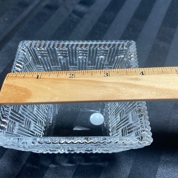 TIFFANY & CO. Basket Weave Crystal small candy/trinket dish, made in Germany - Picture 2 of 8